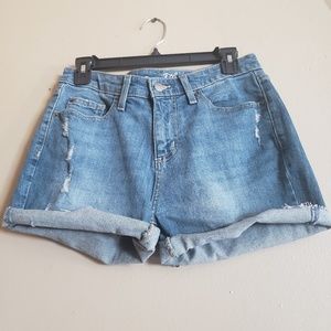 Boyfriend cuff shorts universal threads size 4